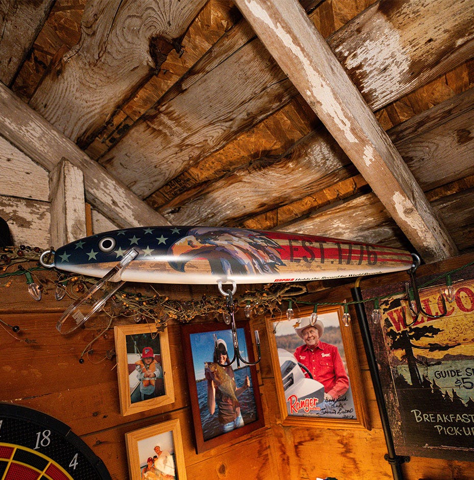 Bald Eagle Rapala® 29" Giant Floating Lure