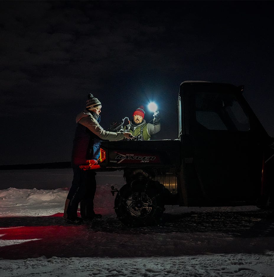 R12® Lithium Spotlight Lantern