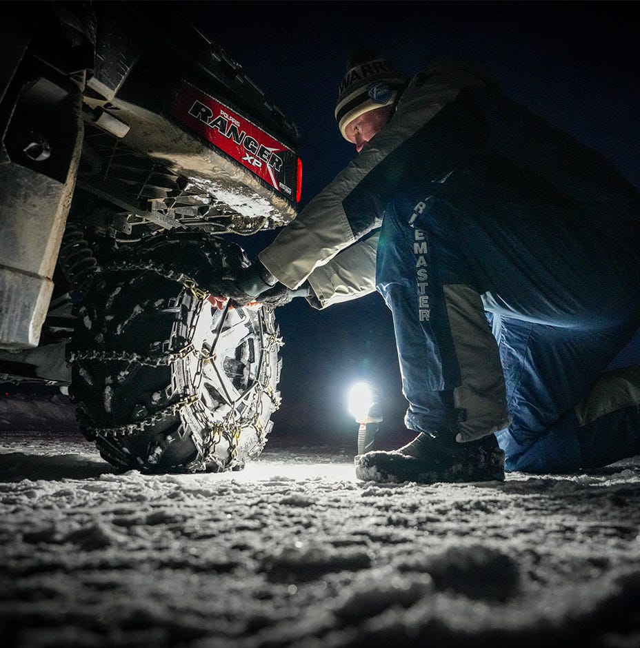 R12® Lithium Spotlight Lantern