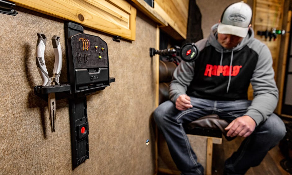 Creative Smarthub Setups For Ice Fishing